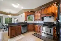 7918 147A STREET - thumbnail 10