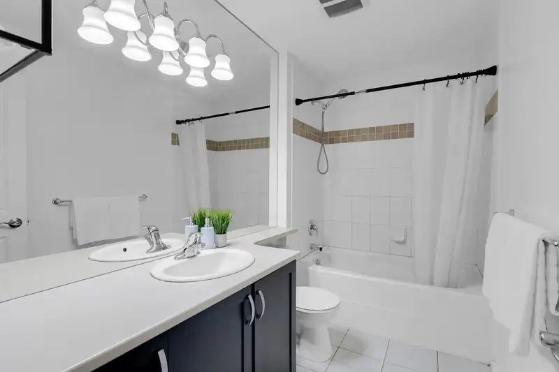 151 12040 68 AVENUE - photo 4 of 19