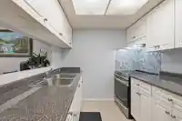 101 9635 121 STREET - thumbnail 12