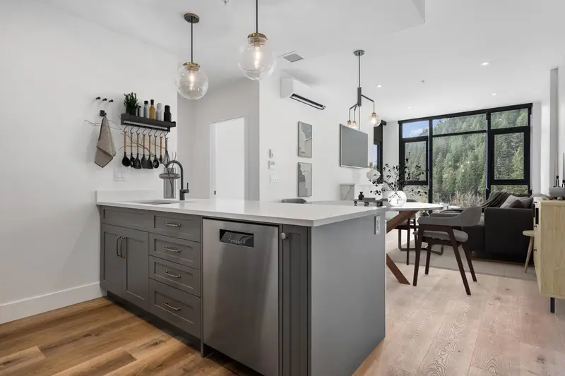 702 120 ESPLANADE AVENUE - photo 3 of 25