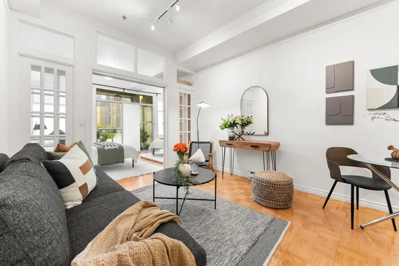 B5 238 E 10TH AVENUE - photo 3 of 25