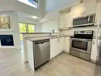 434 10838 CITY PARKWAY - thumbnail 7