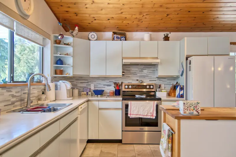 6264 CHRISTIAN ROAD - photo 3 of 25