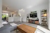 95 8168 136A STREET - thumbnail 9