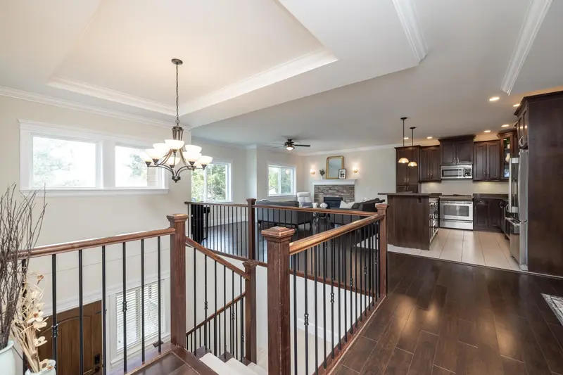 20294 49A AVENUE - photo 3 of 25