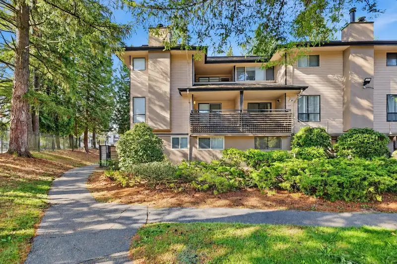 10511 HOLLY PARK LANE - photo 1 of 24