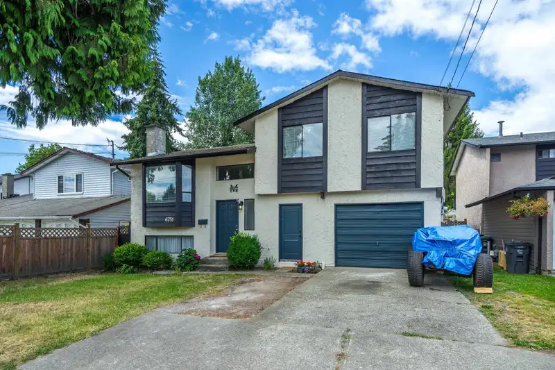 6751 134 STREET - photo 2 of 39