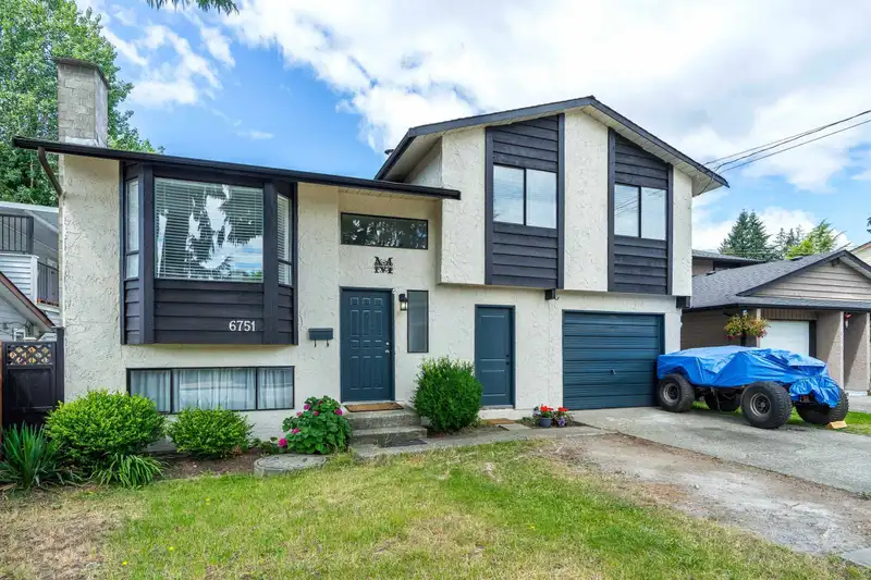 6751 134 STREET - photo 3 of 39