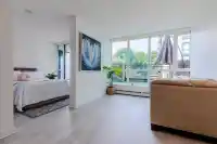 207 10777 UNIVERSITY DRIVE - thumbnail 3
