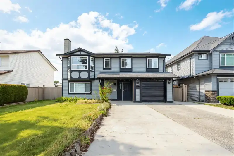 13111 73A AVENUE - photo 1 of 25