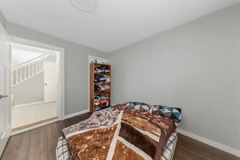 13111 73A AVENUE - photo 4 of 25
