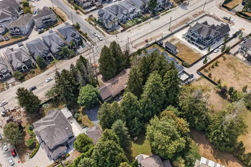 15023 72 AVENUE - photo 3 of 4