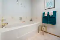 241 7156 121 STREET - thumbnail 24