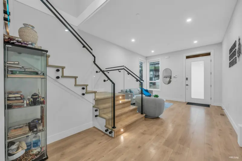 10509 MCVEETY STREET - photo 3 of 25