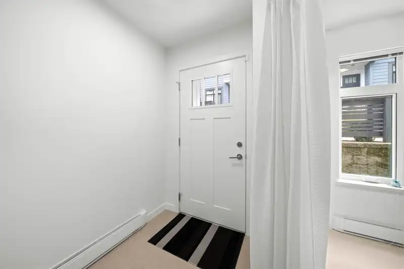 150 15235 SITKA DRIVE - photo 4 of 33