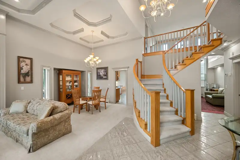 12698 61B AVENUE - photo 3 of 38