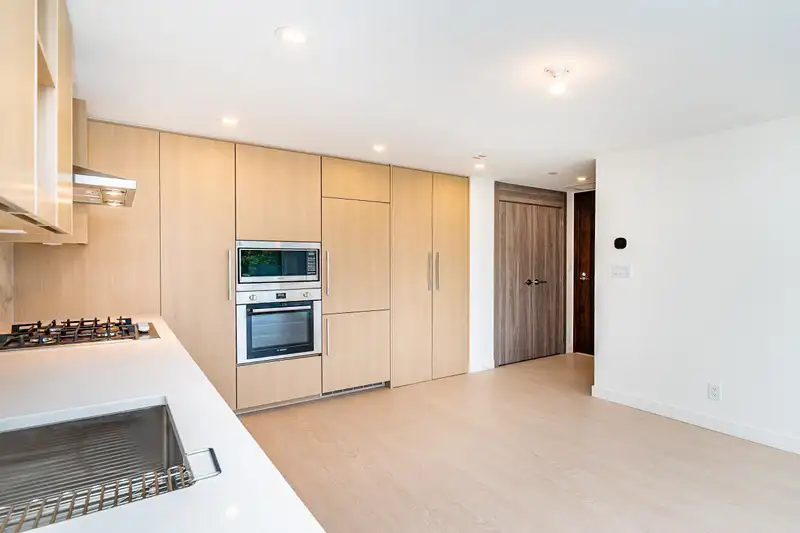 611 13778 100 AVENUE - photo 4 of 40