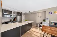 1209 9981 WHALLEY BOULEVARD - thumbnail 4