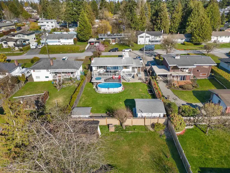 10257 125 STREET - photo 4 of 40
