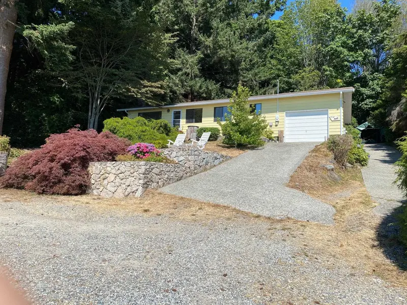 1714 OCEAN BEACH ESPLANADE - photo 2 of 25