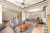 16527 63B AVENUE - thumbnail 10