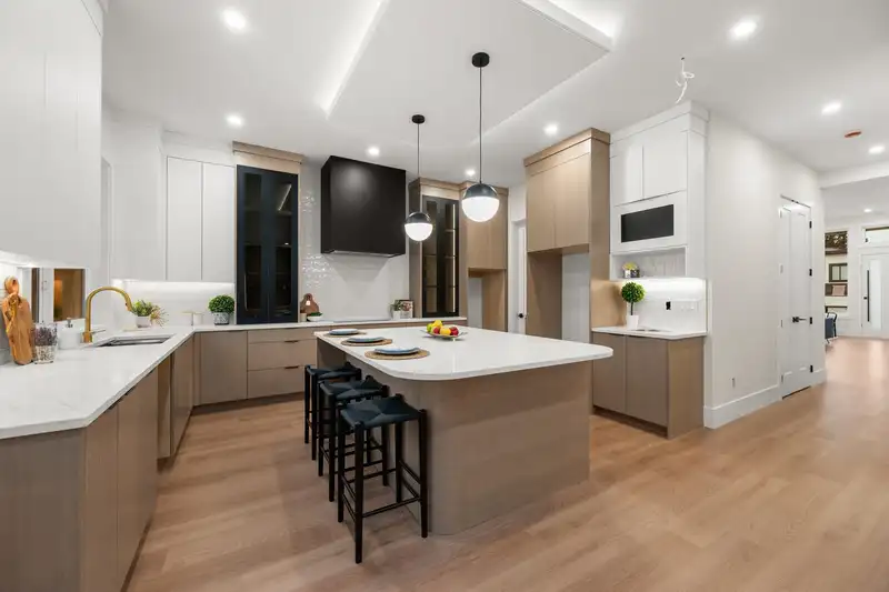 11472 138A STREET - photo 4 of 40