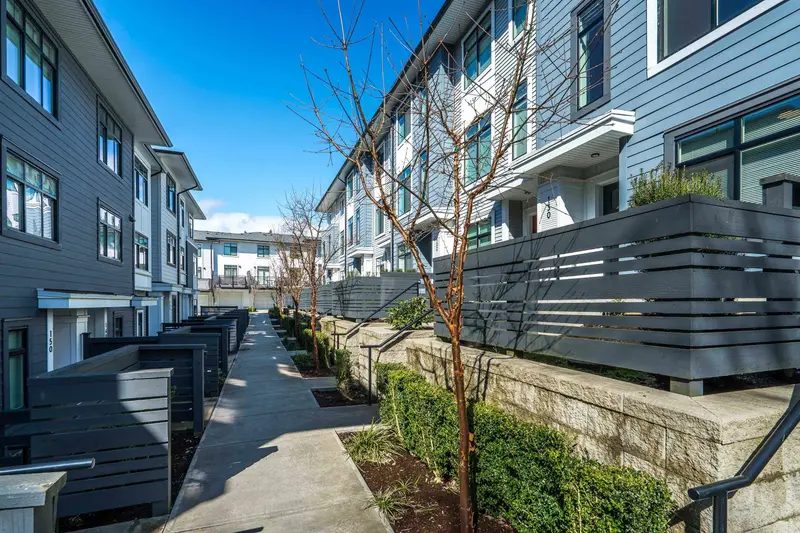 130 15235 SITKA DRIVE - photo 3 of 25