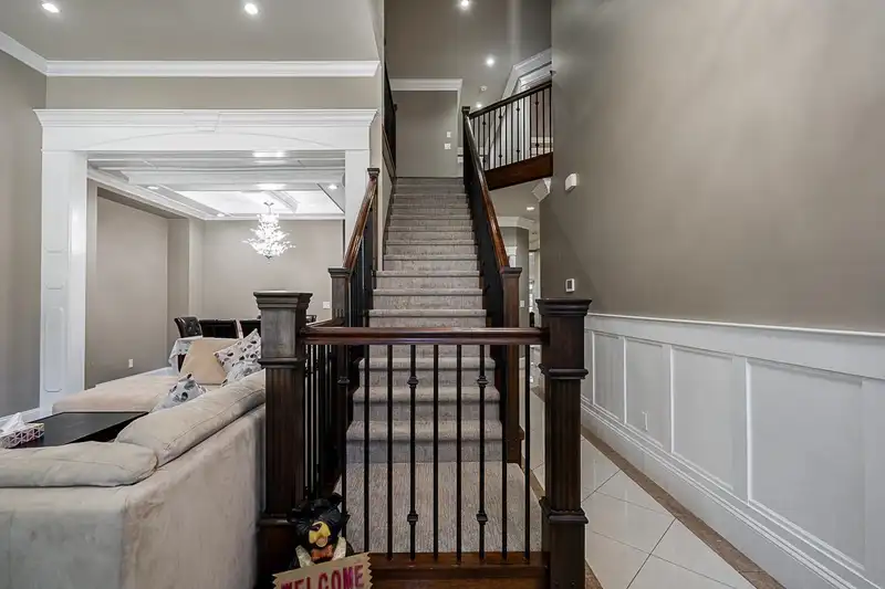 5909 125 STREET - photo 2 of 36