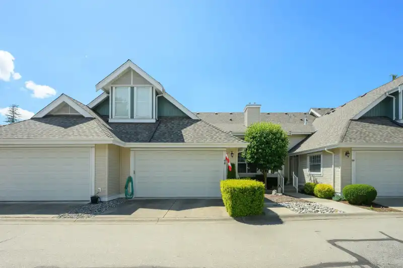 49 16995 64 AVENUE - photo 1 of 40