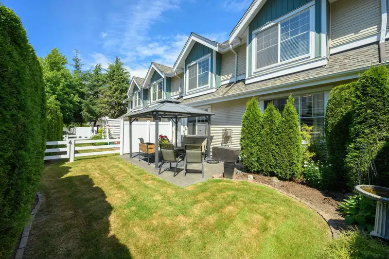 49 16995 64 AVENUE - photo 3 of 40