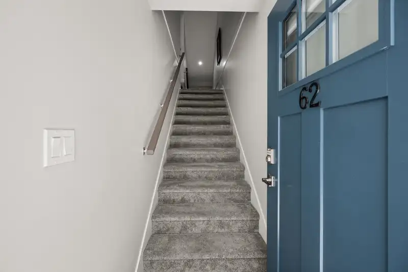 62 19501 74 AVENUE - photo 3 of 39