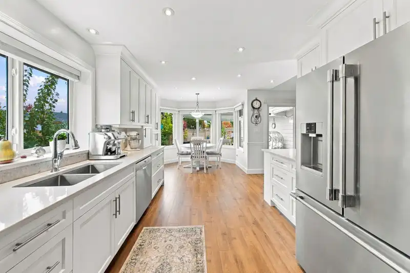 18707 60A AVENUE - photo 3 of 25