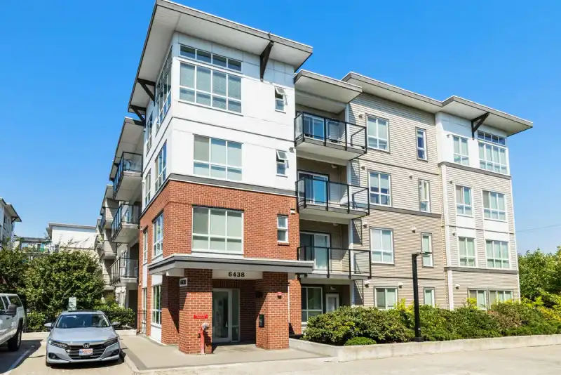 415 6438 195A STREET - photo 1 of 24