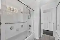 404 13680 84 AVENUE - thumbnail 19