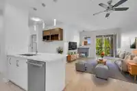 415 10237 133 STREET - thumbnail 4