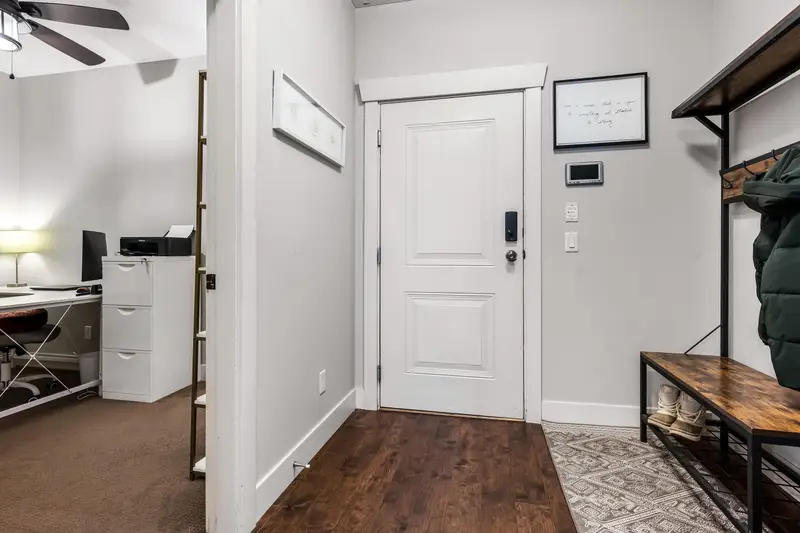 203 45615 BRETT AVENUE - photo 3 of 25