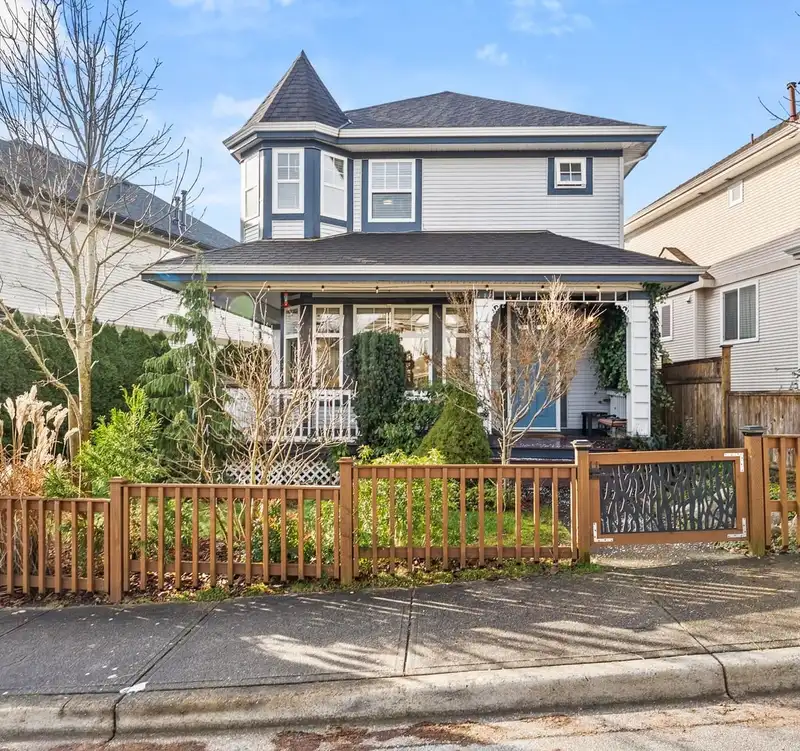 5665 149 STREET - photo 1 of 40