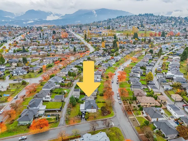 4619 WESTLAWN DRIVE - photo 2 of 25