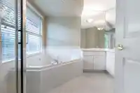 55 15860 82 AVENUE - thumbnail 6