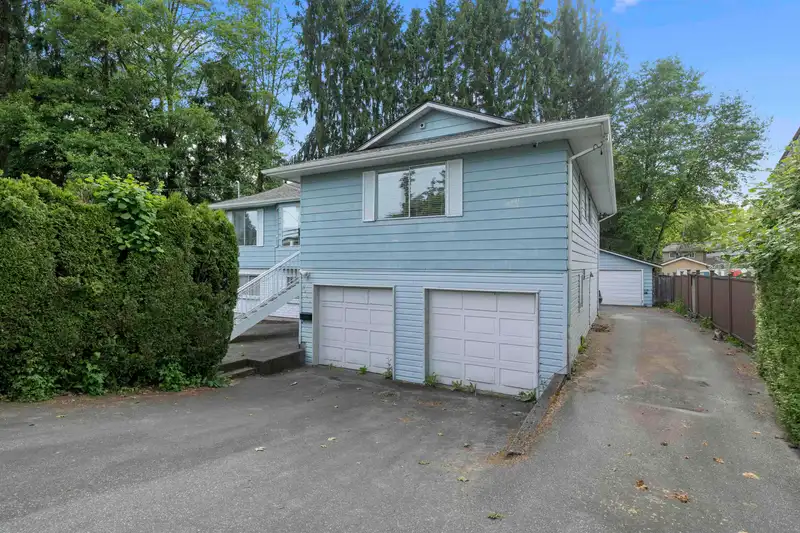 8941 132 STREET - photo 2 of 27