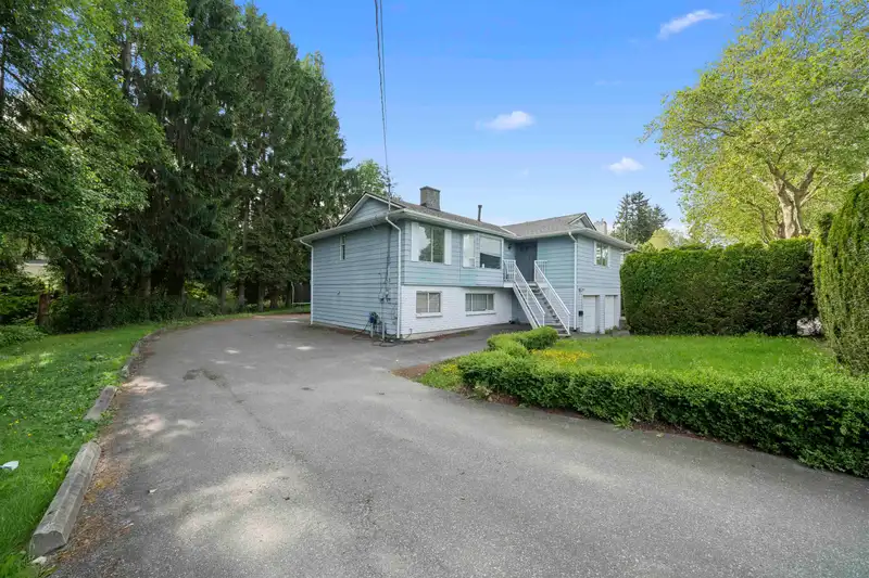 8941 132 STREET - photo 3 of 27