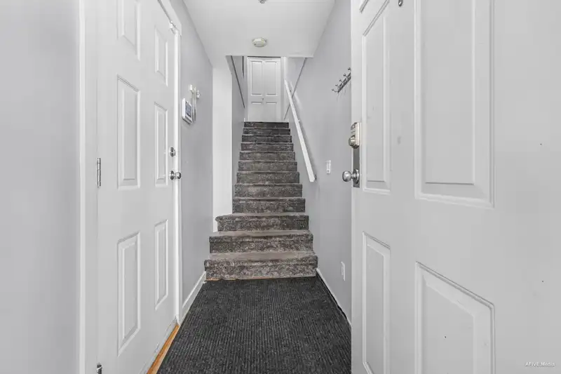 111 12711 64 AVENUE - photo 4 of 26