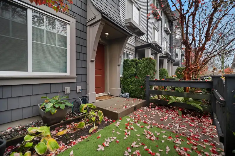 36 6450 187 STREET - photo 2 of 35