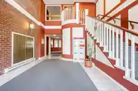406 8139 121A STREET - thumbnail 6