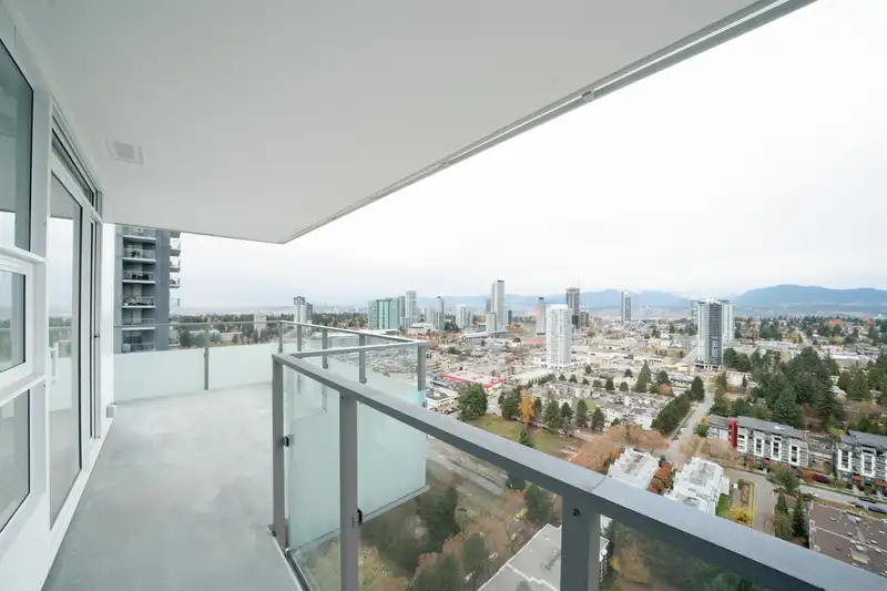 3307 13778 100 AVENUE - photo 1 of 40