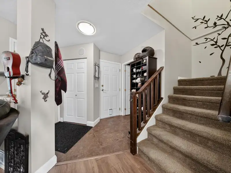 512 13900 HYLAND ROAD - photo 4 of 40