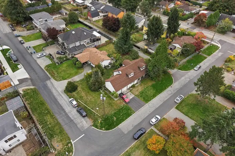10034 132A STREET - photo 4 of 23