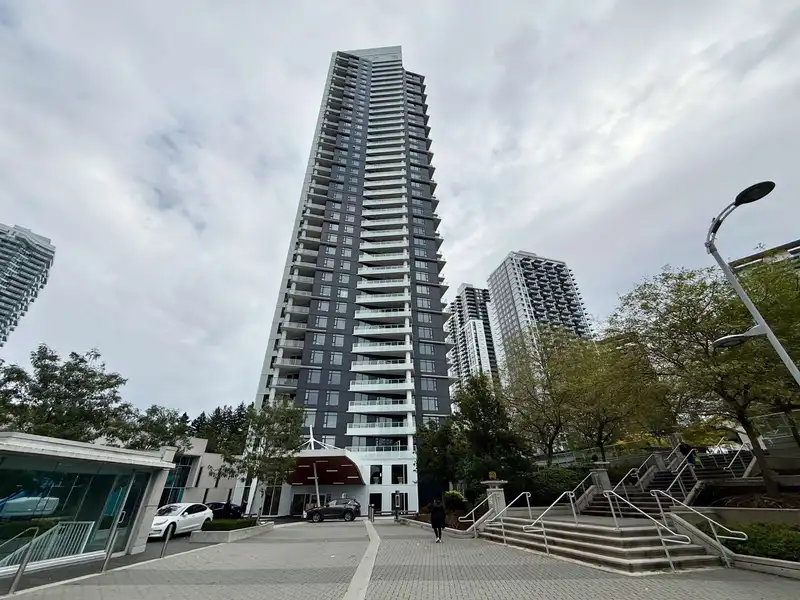 805 9887 WHALLEY BOULEVARD - photo 1 of 24