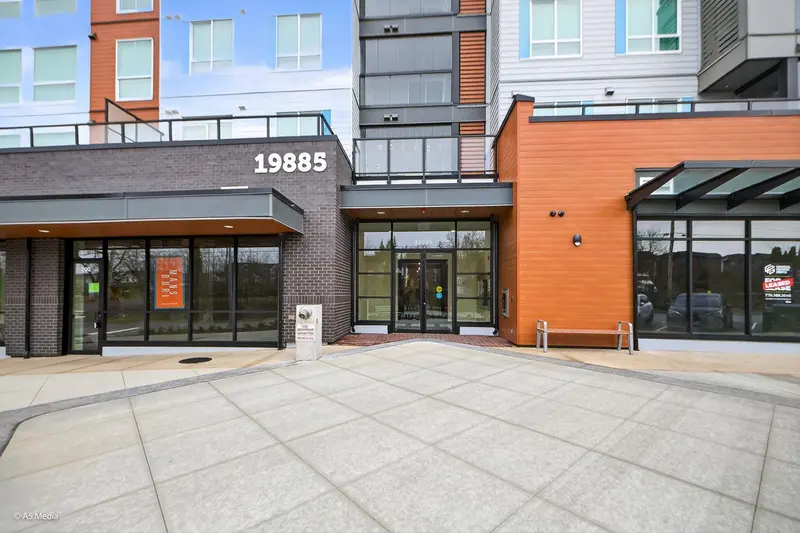 504 19885 76 AVENUE - photo 2 of 25