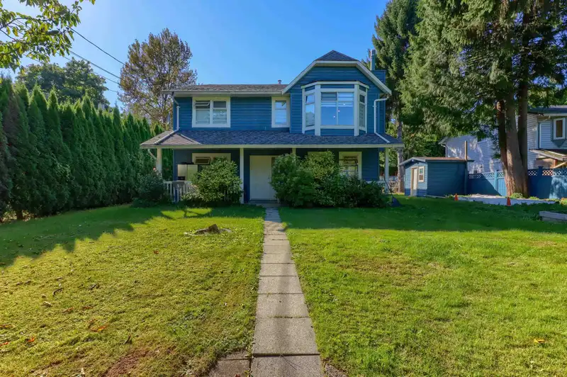 6445 KING GEORGE BOULEVARD - photo 1 of 26